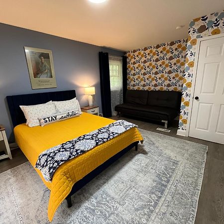 Sapphire Shire Villa Уинстън-Сейлъм Екстериор снимка