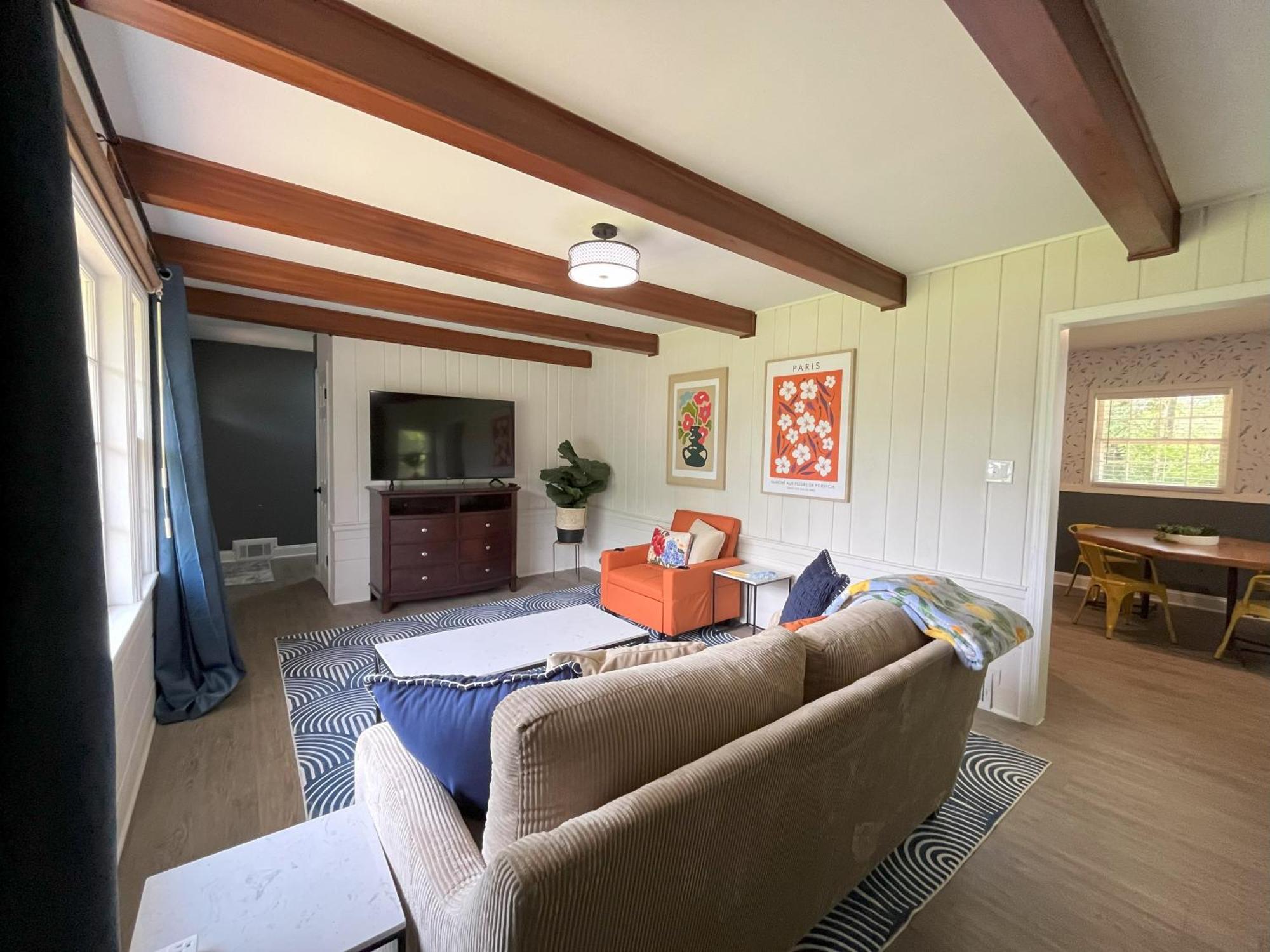 Sapphire Shire Villa Уинстън-Сейлъм Екстериор снимка